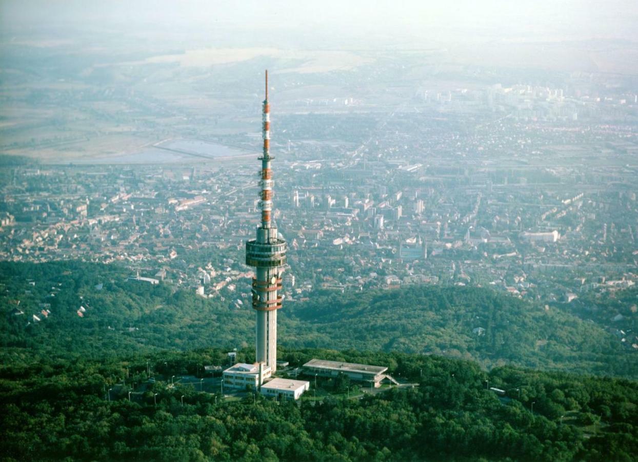 Egyetemvaros - A. Apartman Pětikostelí Exteriér fotografie